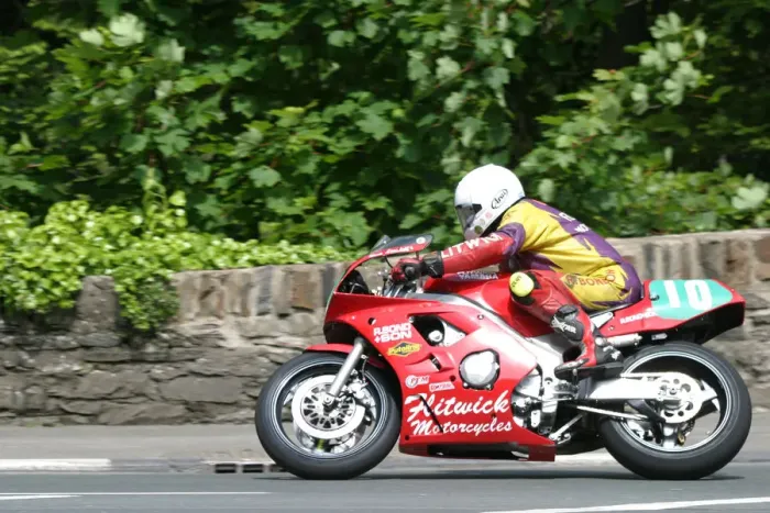 Framed Print : Steve Linsdell (Yamaha) 2003 Lightweight 400 TT