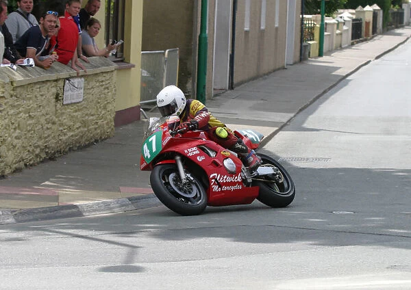 Steve Linsdell (Yamaha) 2004 Lightweight 400 TT