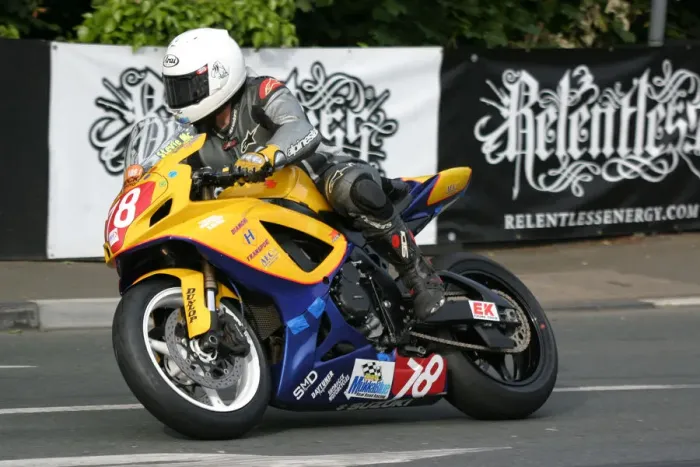 Framed Print : Steve McDonald (Suzuki) 2009 Superstock TT