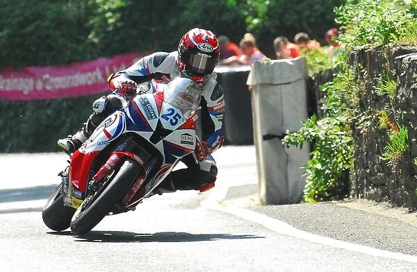 Steve Mercer (Honda) 2016 Supersport 1 TT