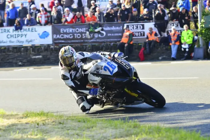 Framed Print : Steve Mercer (Triumph) 2015 Supersport TT