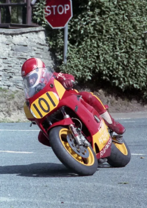 Framed Print : Steve Morris (Honda) 1990 Senior Manx Grand Prix Framed Print : Steve Morris (Honda) 1990 Senior Manx Grand Prix