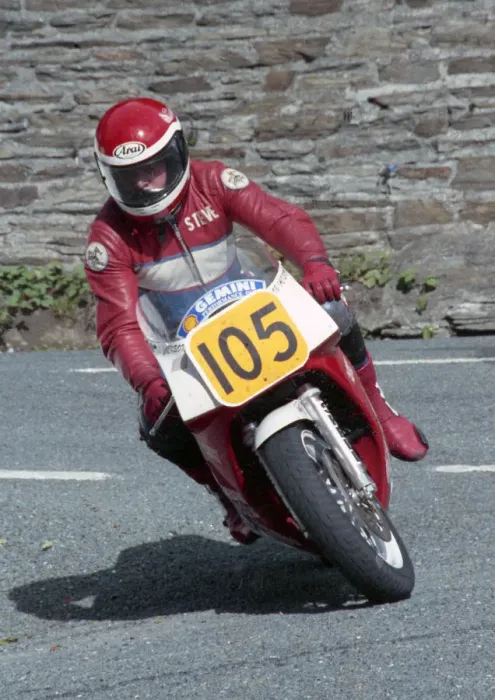 Framed Print : Steve Morris (Honda) 1990 Senior Manx Grand Prix Framed Print : Steve Morris (Honda) 1990 Senior Manx Grand Prix