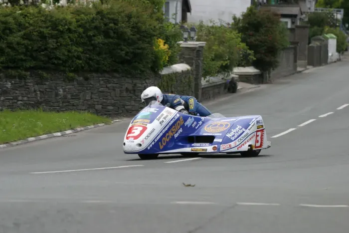 Framed Print : Steve Norbury and Andrew Smith (Shelbourne) 2005 Sidecar TT Framed Print : Steve Norbury and Andrew Smith (Shelbourne) 2005 Sidecar TT