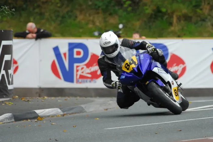 Framed Print : Steve Proctor (Yamaha) 2015 Senior Manx Grand Prix