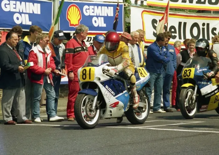 Framed Print : Steve Richardson (Suzuki) 1988 Senior TT Framed Print : Steve Richardson (Suzuki) 1988 Senior TT