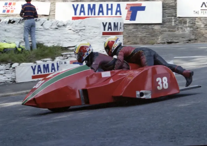Framed Print : Steve Sinnott & Alan Langton (Sinnott Yamaha) 1992 Sidecar TT Framed Print : Steve Sinnott & Alan Langton (Sinnott Yamaha) 1992 Sidecar TT