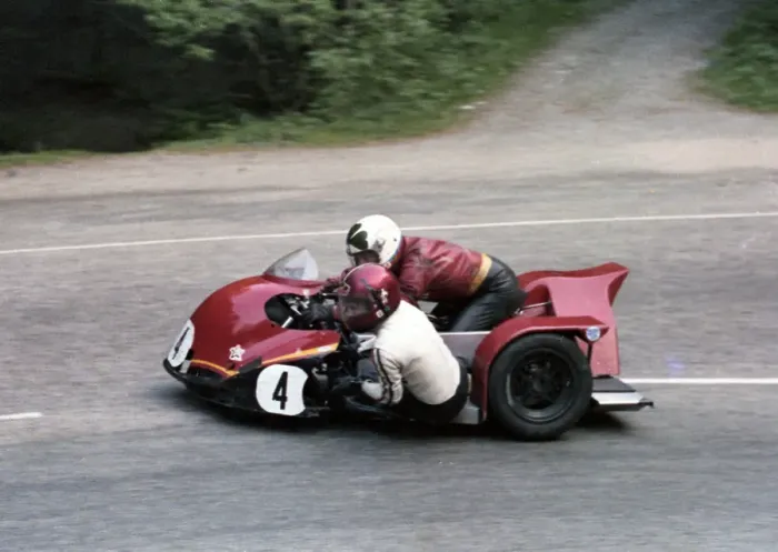 Framed Print : Steve Sinnott & Neil Shelton (Marklain Yamaha) 1978 Sidecar TT Framed Print : Steve Sinnott & Neil Shelton (Marklain Yamaha) 1978 Sidecar TT
