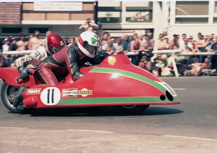 Framed Print : Steve Sinnott Tony Dwyer Colenso Yamaha 1985 Sidecar TT Framed Print : Steve Sinnott Tony Dwyer Colenso Yamaha 1985 Sidecar TT