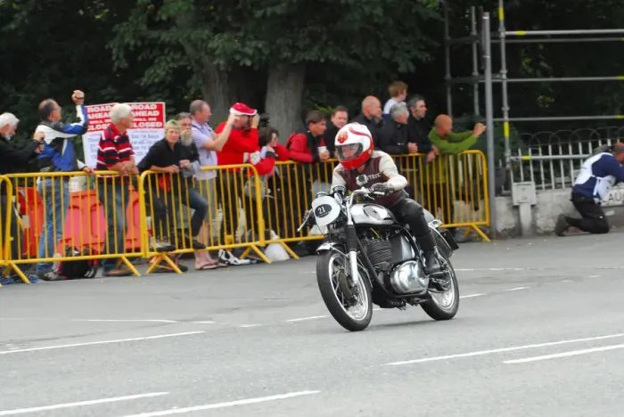 Framed Print : Steve Tonkin (Norton) 2013 Classic TT Lap of Honour Framed Print : Steve Tonkin (Norton) 2013 Classic TT Lap of Honour