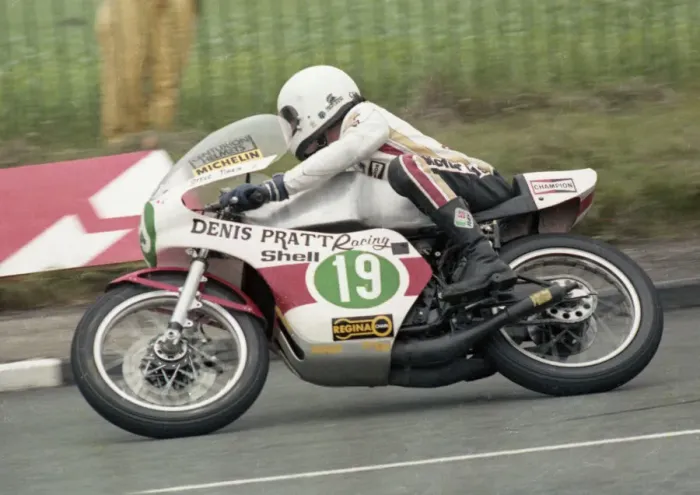 Framed Print : Steve Tonkin (Pratt Yamaha) 1978 Junior TT Framed Print : Steve Tonkin (Pratt Yamaha) 1978 Junior TT