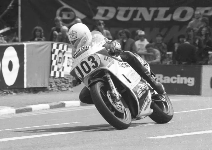 Framed Print : Steve Ward (Suzuki) 1986 Formula One TT Framed Print : Steve Ward (Suzuki) 1986 Formula One TT