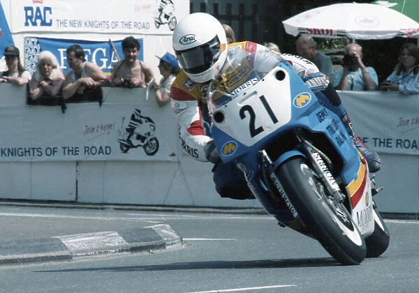 Steve Williams (Yamaha) 1992 Formua One TT