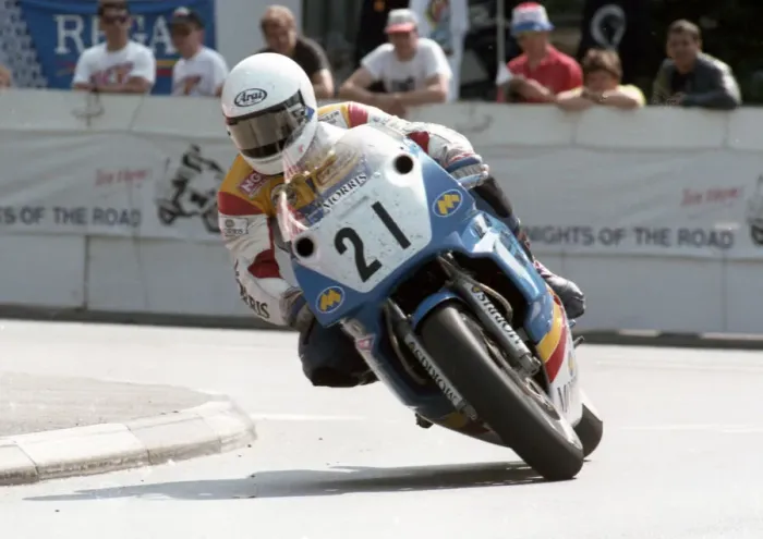 Framed Print : Steve Williams (Yamaha) 1992 Senior TT Framed Print : Steve Williams (Yamaha) 1992 Senior TT
