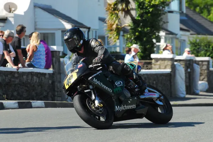 Framed Print : Steven Beale (Honda) 2014 Southern 100 Framed Print : Steven Beale (Honda) 2014 Southern 100