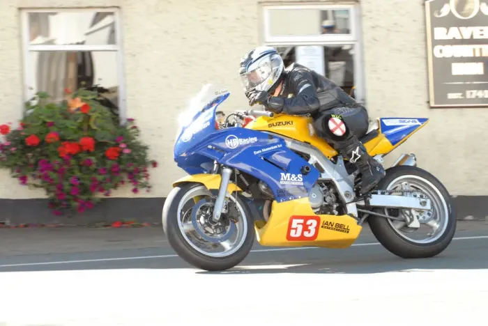 Framed Print : Steven Byrne (Suzuki) 2010 Newcomers Manx Grand Prix Framed Print : Steven Byrne (Suzuki) 2010 Newcomers Manx Grand Prix