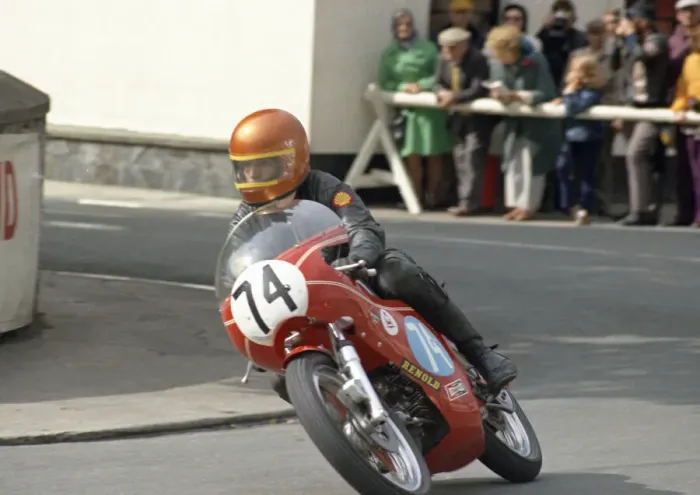 Framed Print : Stuart Morrell (Walker HD) 1974 Junior Manx Grand Prix Framed Print : Stuart Morrell (Walker HD) 1974 Junior Manx Grand Prix