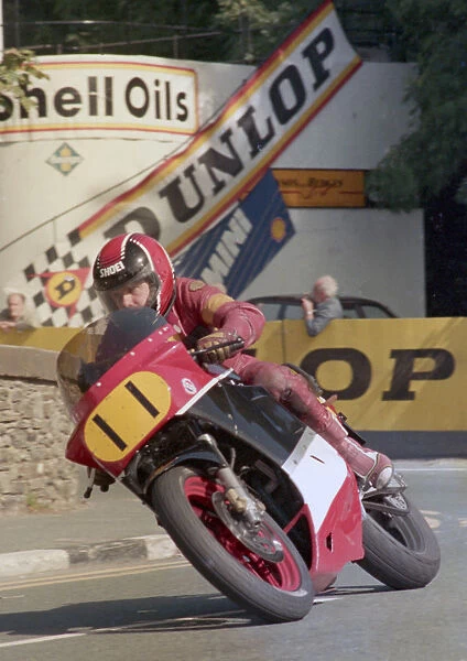 Stuart Raybould (Suzuki) 1987 Senior Manx Grand Prix
