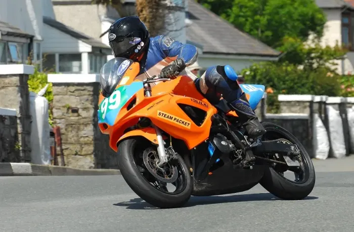 Framed Print : Stuart Rayner (Suzuki) 2016 Southern 100 Framed Print : Stuart Rayner (Suzuki) 2016 Southern 100