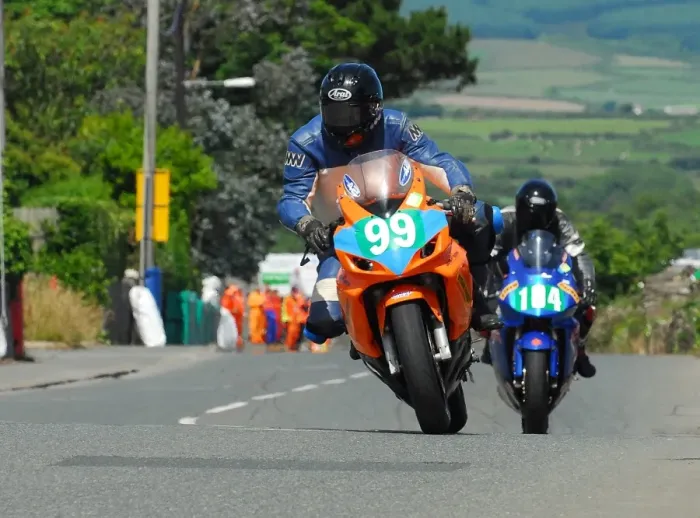 Framed Print : Stuart Rayner (Suzuki) 2016 Southern 100 Framed Print : Stuart Rayner (Suzuki) 2016 Southern 100