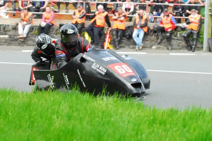 Framed Print : Stuart Stobbart & Jamie Scarffe (Baker Suzuki) 2013 Sidecar TT Framed Print : Stuart Stobbart & Jamie Scarffe (Baker Suzuki) 2013 Sidecar TT