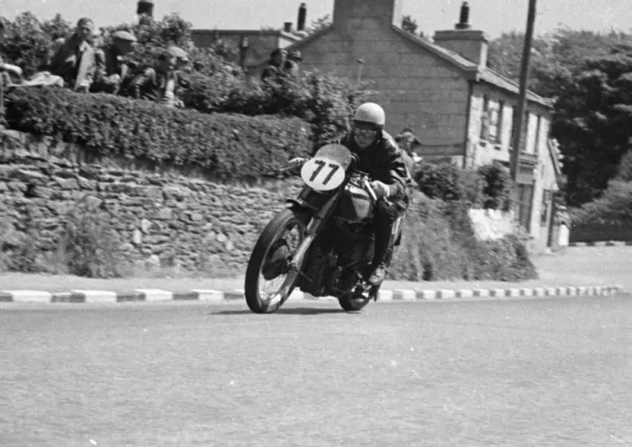 Framed Print : Sven Sorensen (Norton) 1951 Senior TT Framed Print : Sven Sorensen (Norton) 1951 Senior TT