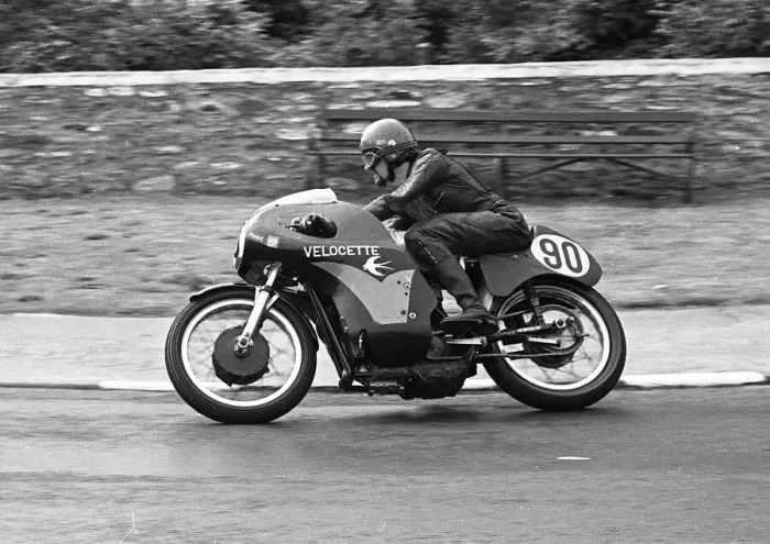 Framed Print : Bill Swallow (Velocette) 1975 Senior Manx Grand Prix Framed Print : Bill Swallow (Velocette) 1975 Senior Manx Grand Prix
