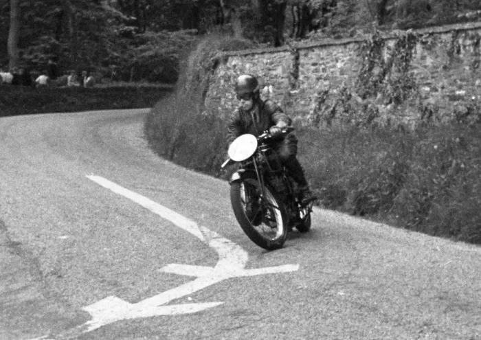 Framed Print : Syd Goddard (Velocette) 1947 Junior TT Framed Print : Syd Goddard (Velocette) 1947 Junior TT