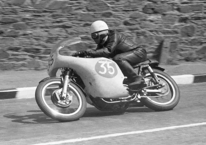 Framed Print : Syd Mizen (AJS) 1959 Junior TT Framed Print : Syd Mizen (AJS) 1959 Junior TT
