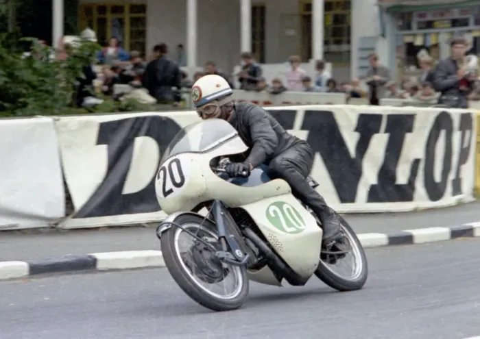 Framed Print : Syd Mizen (Greeves) 1965 Lightweight TT Framed Print : Syd Mizen (Greeves) 1965 Lightweight TT