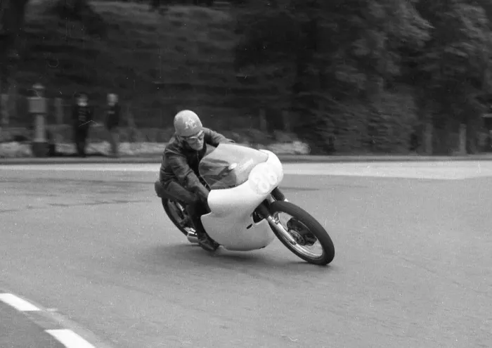 Framed Print : T Neil Kelly (AJS) 1962 Junior Manx Grand Prix Framed Print : T Neil Kelly (AJS) 1962 Junior Manx Grand Prix