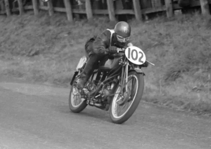 Framed Print : Ted Fenwick (Guzzi) 1954 Scarborough 250 Framed Print : Ted Fenwick (Guzzi) 1954 Scarborough 250
