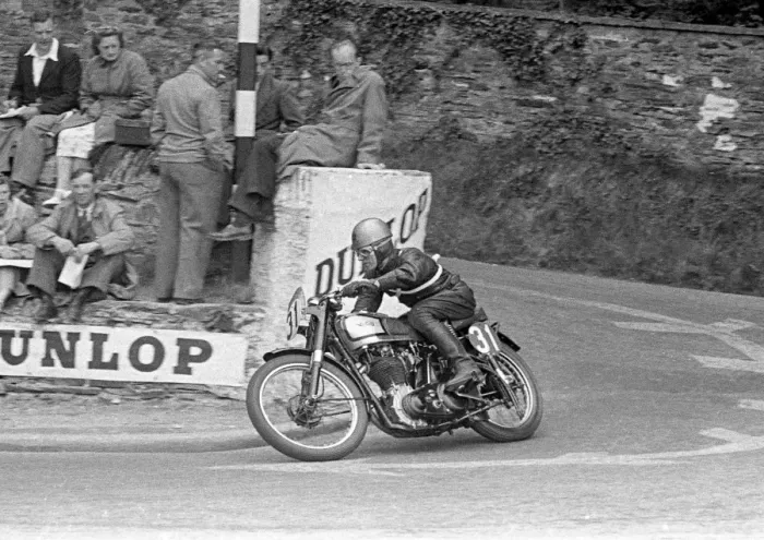 Framed Print : Ted Kempson (Norton) 1950 Senior Clubman TT Framed Print : Ted Kempson (Norton) 1950 Senior Clubman TT