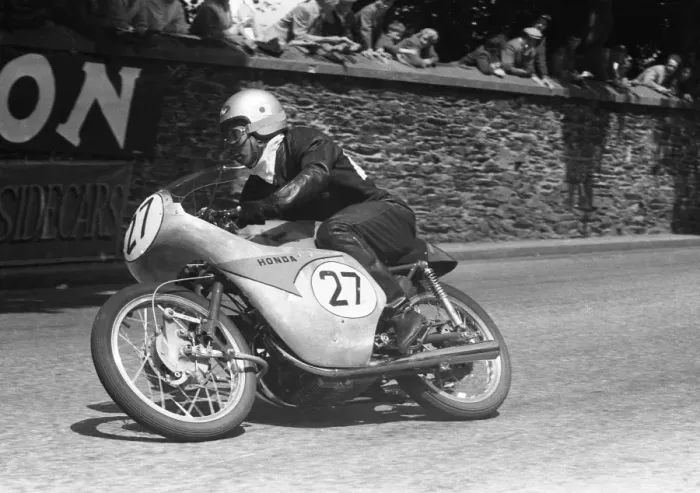 Framed Print : Teisuke Tanaka (Honda) 1959 Ultra Lightweight TT Framed Print : Teisuke Tanaka (Honda) 1959 Ultra Lightweight TT