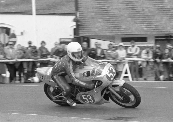 Framed Print : Terry Griffths (Yamaha) 1983 Lightweight Manx Grand Prix Framed Print : Terry Griffths (Yamaha) 1983 Lightweight Manx Grand Prix