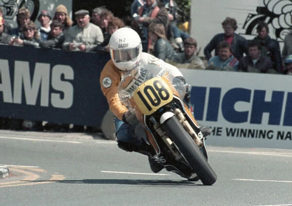 Terry Paviell (Shepherd Yamaha) 1985 Senior TT