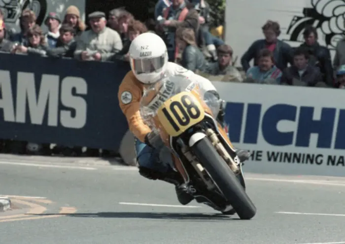 Framed Print : Terry Paviell (Shepherd Yamaha) 1985 Senior TT Framed Print : Terry Paviell (Shepherd Yamaha) 1985 Senior TT
