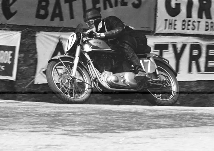 Framed Print : Terry Shepherd (Norton) 1953 Senior Clubman TT Framed Print : Terry Shepherd (Norton) 1953 Senior Clubman TT