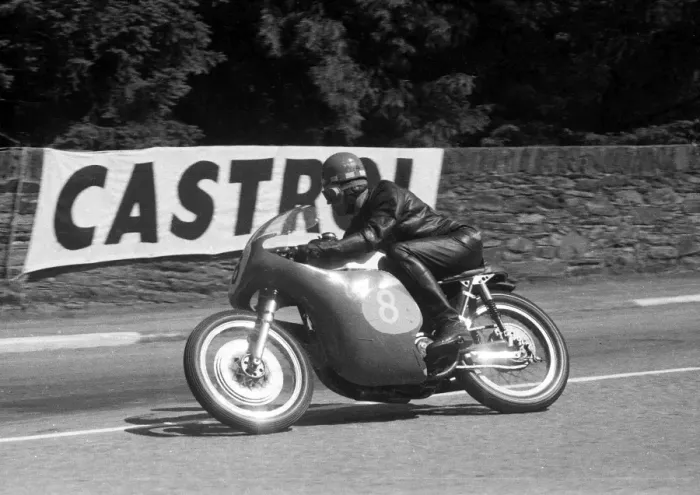 Framed Print : Terry Shepherd (Norton) 1960 Junior TT Framed Print : Terry Shepherd (Norton) 1960 Junior TT