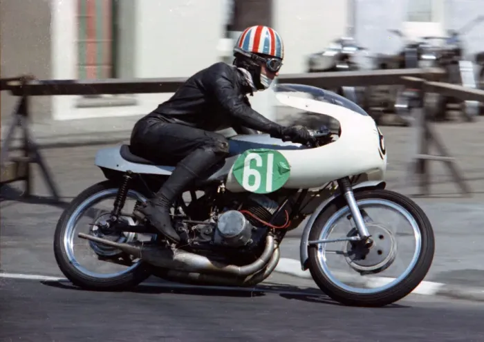 Framed Print : Thomas Fearns (Yamaha) 1967 Lightweight TT Framed Print : Thomas Fearns (Yamaha) 1967 Lightweight TT