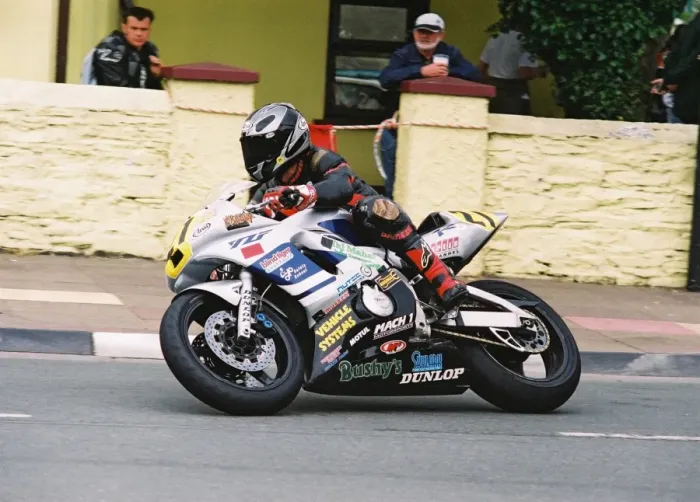 Framed Print : Thomas Montano (Yamaha) 2004 Senior TT Framed Print : Thomas Montano (Yamaha) 2004 Senior TT