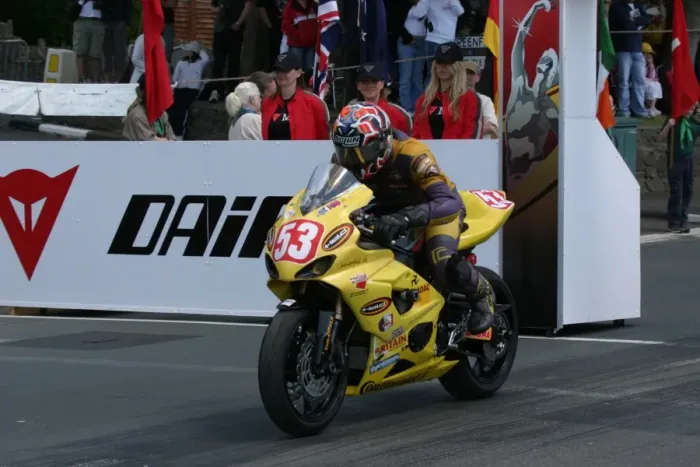 Framed Print : Thomas Schoenfelder (Suzuki) 2008 Senior TT Framed Print : Thomas Schoenfelder (Suzuki) 2008 Senior TT