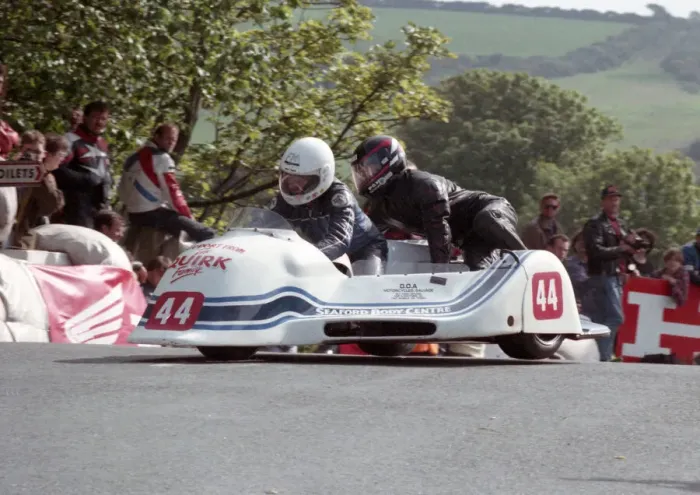 Framed Print : Tim Eade & Kevin Turner (Ireson) 1993 Sidecar TT Framed Print : Tim Eade & Kevin Turner (Ireson) 1993 Sidecar TT