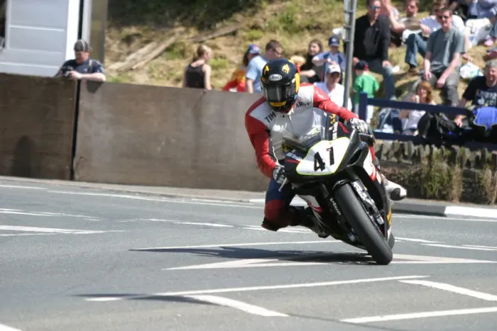 Framed Print : Tim Poole (Yamaha) 2006 Superbike TT Framed Print : Tim Poole (Yamaha) 2006 Superbike TT