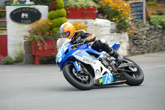 Framed Print : Tim Sayers (Suzuki) 2009 Junior Manx Grand Prix Framed Print : Tim Sayers (Suzuki) 2009 Junior Manx Grand Prix