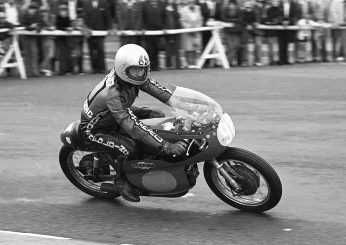 Framed Print : Tom Christian (Lawton Aermacchi) 1975 Junior Manx Grand Prix Framed Print : Tom Christian (Lawton Aermacchi) 1975 Junior Manx Grand Prix