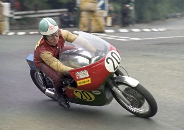 Tom Dickie (Cowles Matchless) 1971 Senior TT