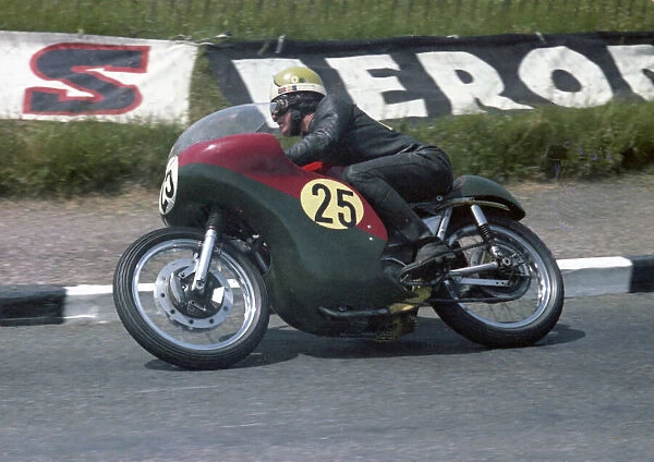 Tom Dickie (Matchless) 1967 Senior TT