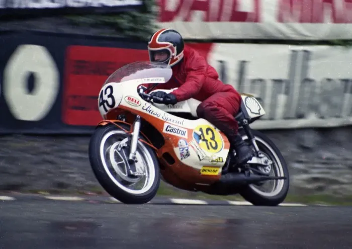 Framed Print : Tom Herron (Yamaha) 1974 Senior TT Framed Print : Tom Herron (Yamaha) 1974 Senior TT