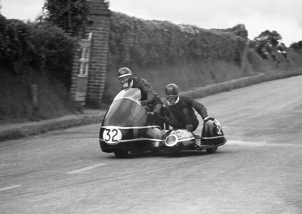 Tom Jackson & W F Blair (Norton) 1960 Sidecar TT
